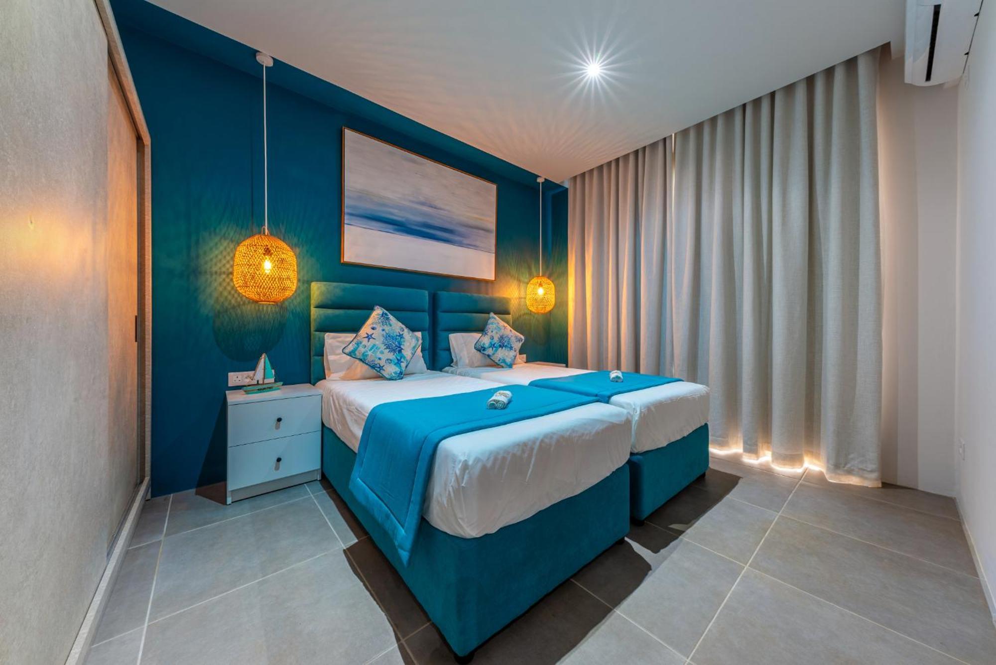 High End, Luxury And Cosy With Pool And Close To The