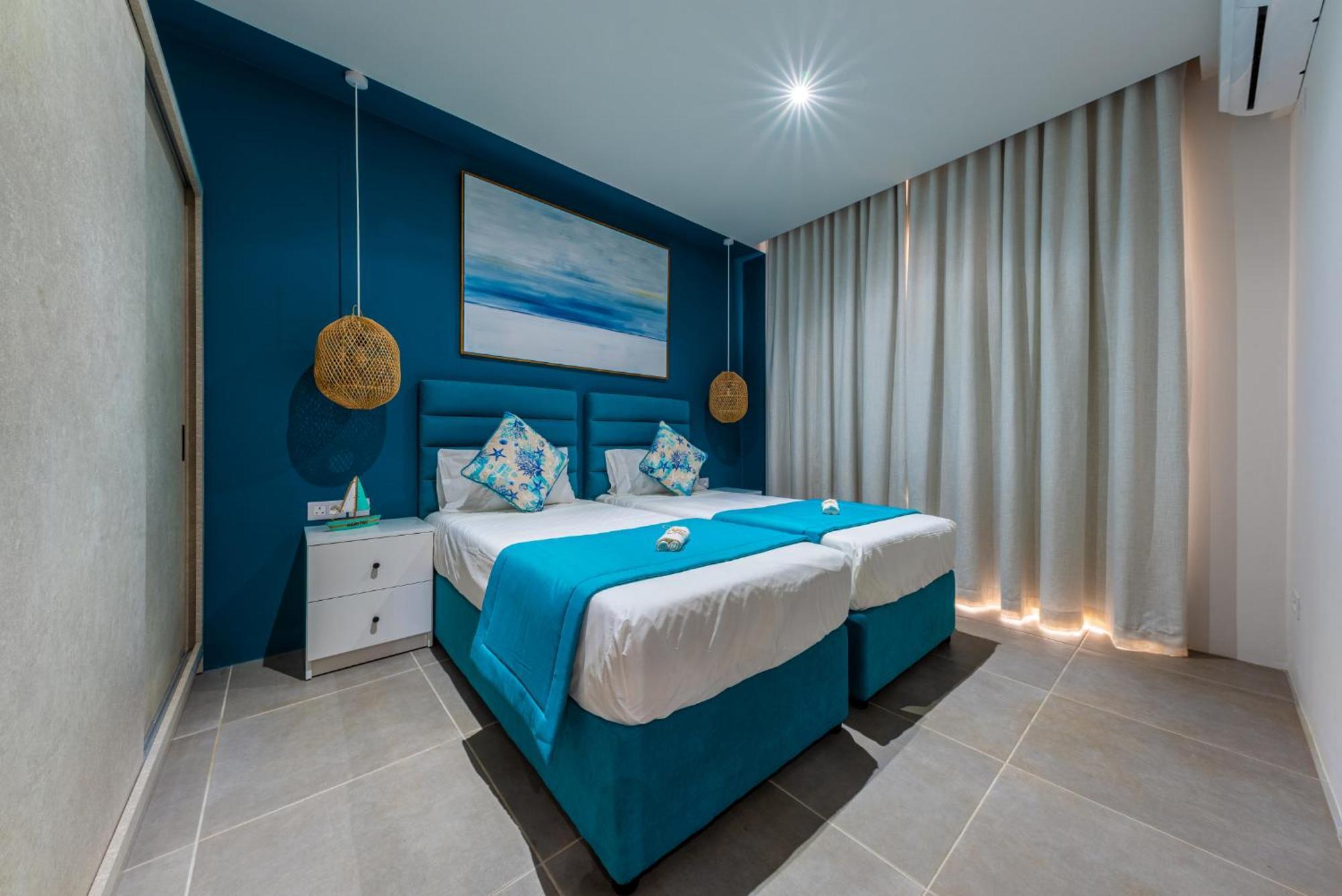 High End, Luxury And Cosy With Pool And Close To The