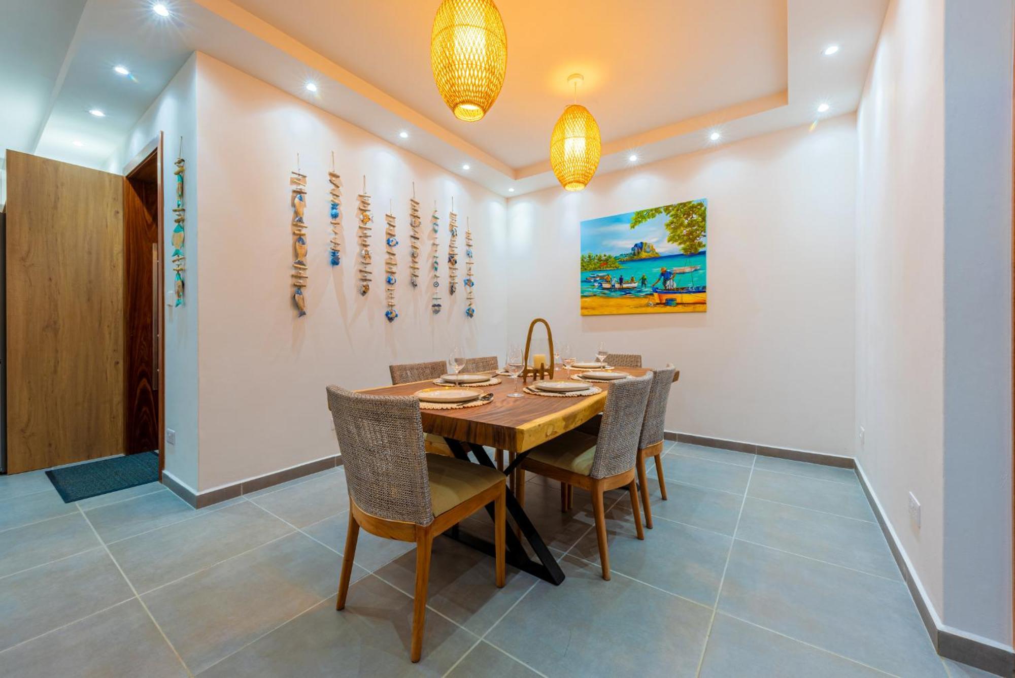 High End, Luxury And Cosy With Pool And Close To The Apartment *